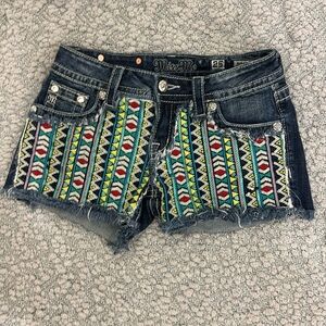 Miss me signature shorts size 25. Perfect condition